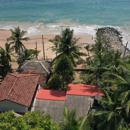 Sunchaser Beach Hotel Тангалла Экстерьер фото